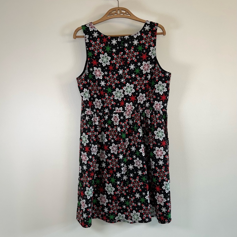 Retrolicious ModCloth Black Snowflake Dress Holiday Red & Green - size 1X - Picture 3 of 9